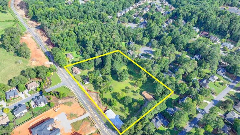 Image for property 5680 Abbotts Bridge Road, Johns Creek, GA 30097