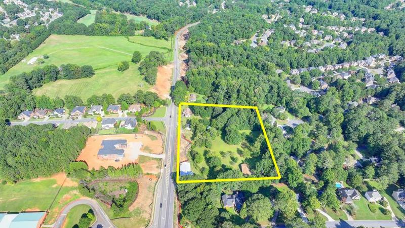 Image for property 5680 Abbotts Bridge Road, Johns Creek, GA 30097