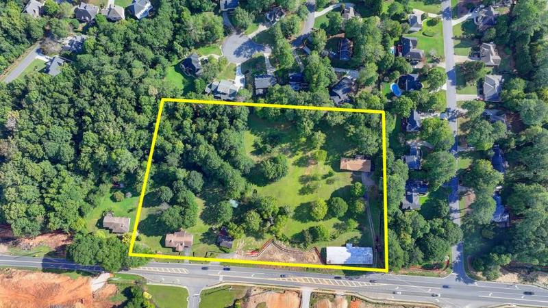 Image for property 5680 Abbotts Bridge Road, Johns Creek, GA 30097