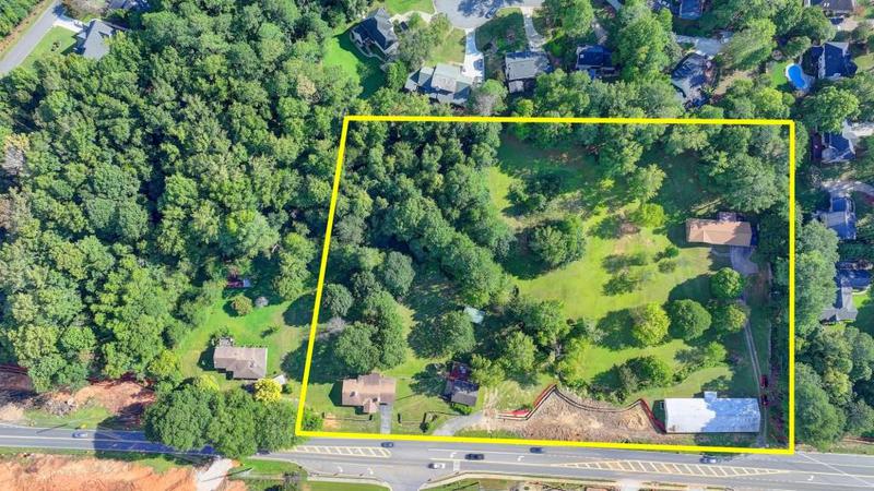 Image for property 5680 Abbotts Bridge Road, Johns Creek, GA 30097