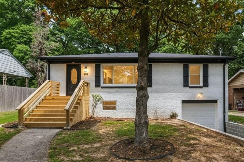 Image for property 208 Silver Springs Circle, Atlanta, GA 30310