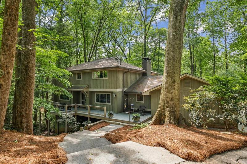 Image for property 1050 Mountain Creek Trail, Atlanta, GA 30328