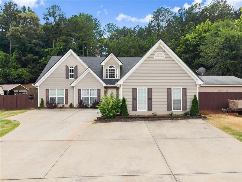Image for property 69 Maple Leaf Court, Hoschton, GA 30548