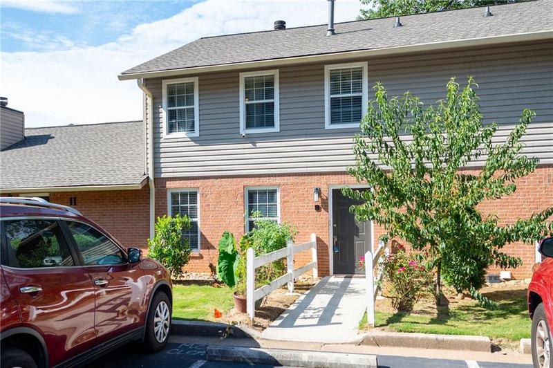 Image for property 7750 Roswell Unit 11B Road 11B, Sandy Springs, GA 30350