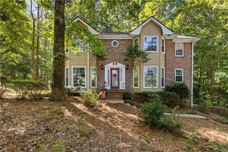 Image for property 119 Castlewood Road, Tyrone, GA 30290