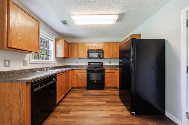 Image for property 2075 Ivy Lane, Union City, GA 30291