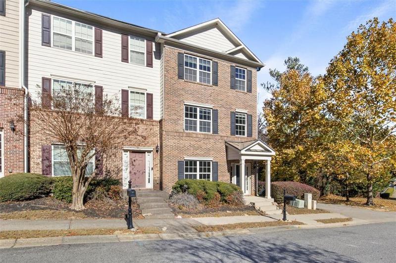 Image for property 5667 CASCADE Run, Atlanta, GA 30336