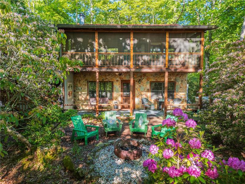 Image for property 90 Holloway Circle, Blue Ridge, GA 30513
