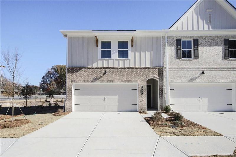 Image for property 913 Agate Lane, Lawrenceville, GA 30043