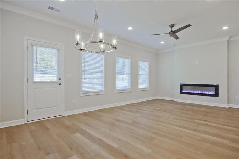 Image for property 913 Agate Lane, Lawrenceville, GA 30043