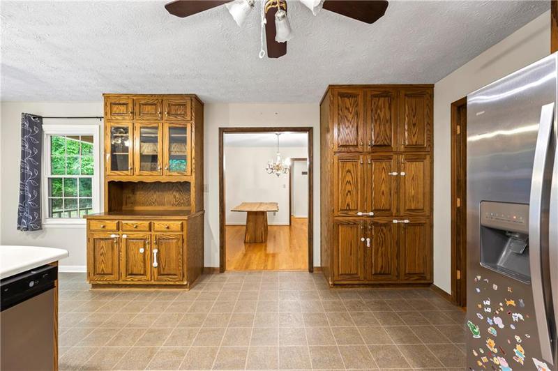 Image for property 100 Falls Mountain Drive, Dahlonega, GA 30533