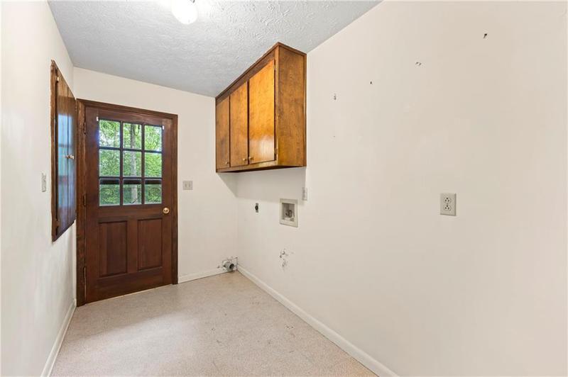 Image for property 100 Falls Mountain Drive, Dahlonega, GA 30533