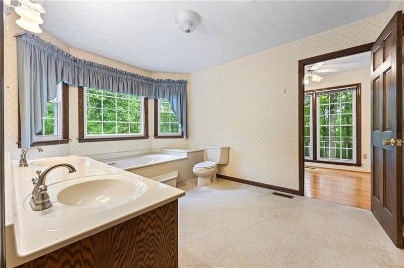 Image for property 100 Falls Mountain Drive, Dahlonega, GA 30533
