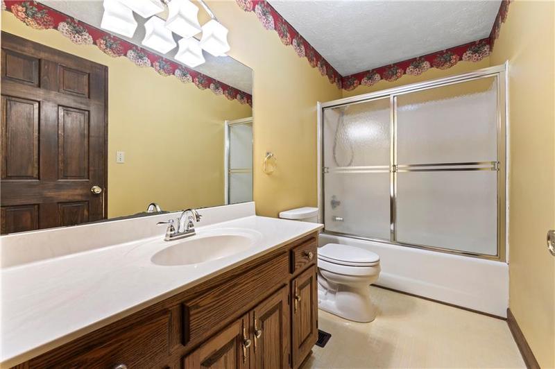 Image for property 100 Falls Mountain Drive, Dahlonega, GA 30533