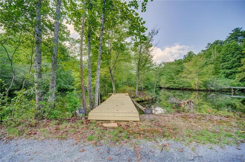 Image for property 142 Bear Lake Drive, Blue Ridge, GA 30513