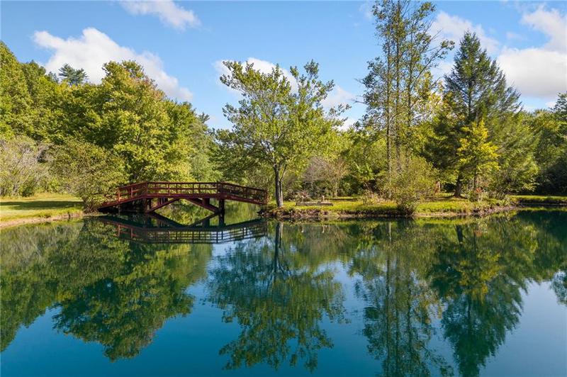 Image for property 142 Bear Lake Drive, Blue Ridge, GA 30513