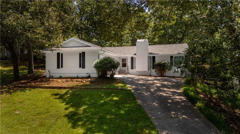 Image for property 559 Honeysuckle Road, Gainesville, GA 30501