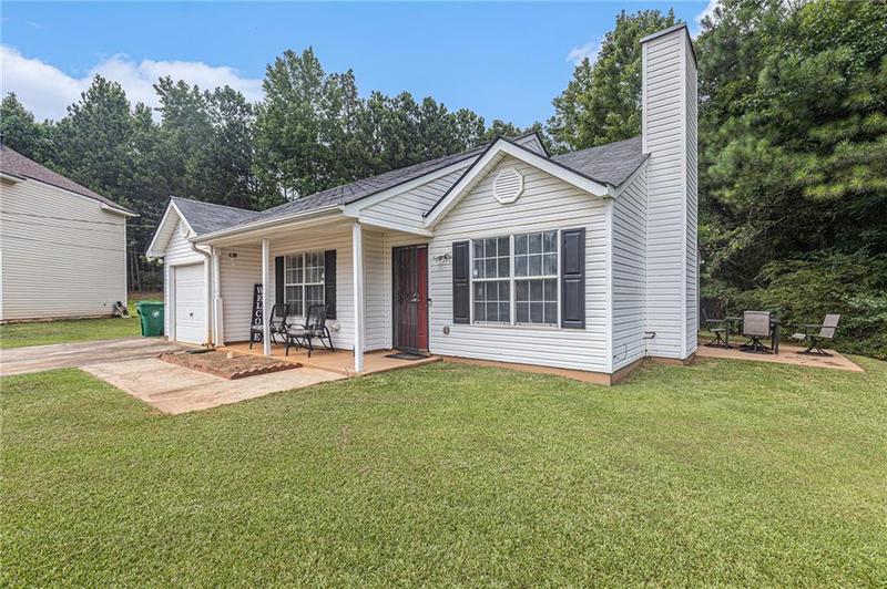 Image for property 4212 Viewpoint Trail, Ellenwood, GA 30294