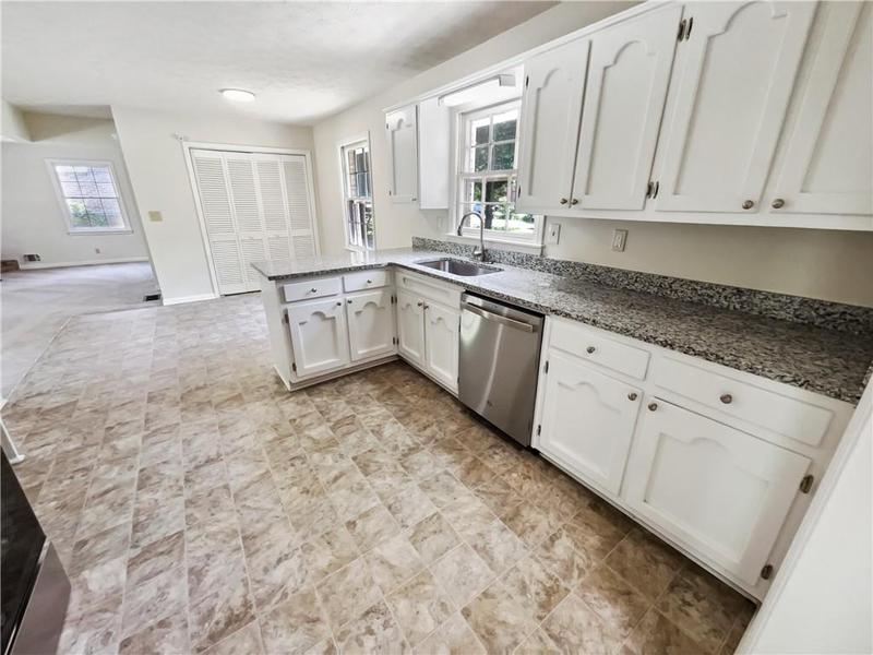 Image for property 211 Murphy Avenue, Lawrenceville, GA 30044