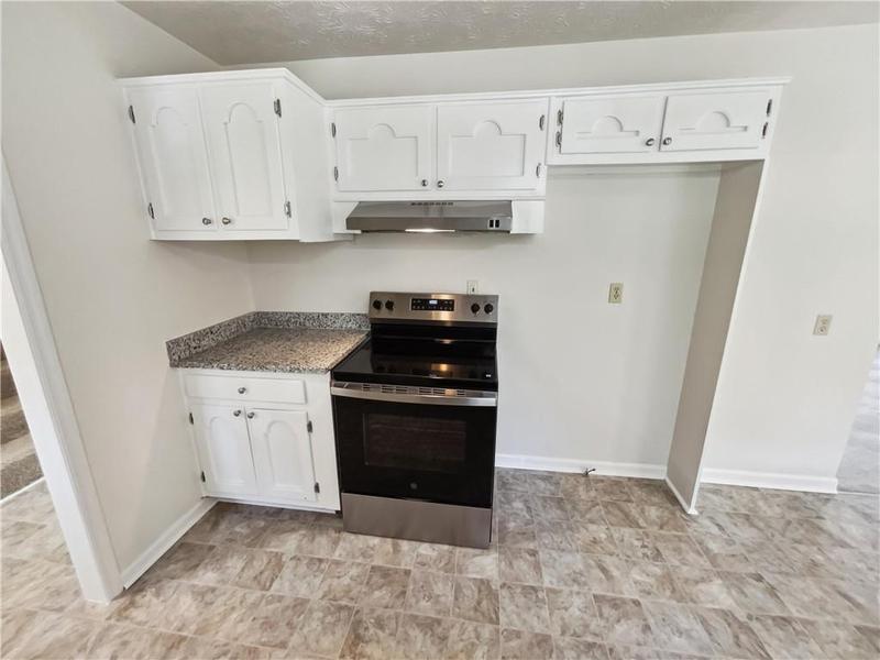 Image for property 211 Murphy Avenue, Lawrenceville, GA 30044