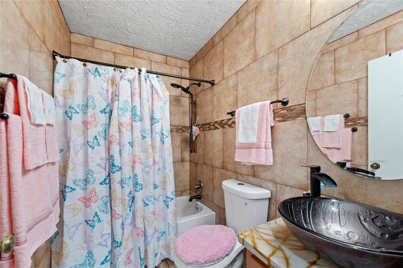 Image for property 884 FOX CHASE Lane, Riverdale, GA 30296