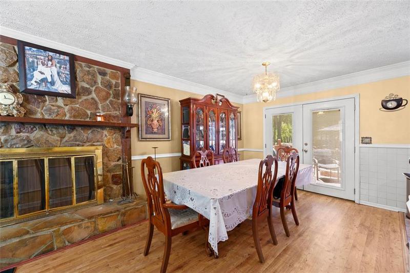 Image for property 884 FOX CHASE Lane, Riverdale, GA 30296