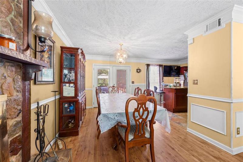 Image for property 884 FOX CHASE Lane, Riverdale, GA 30296