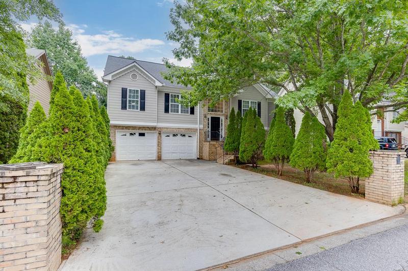 Image for property 571 Oak Vista Court, Lawrenceville, GA 30044