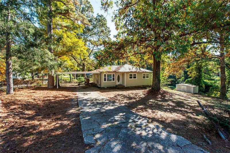 Image for property 6055 Blackhawk Trail, Mableton, GA 30126