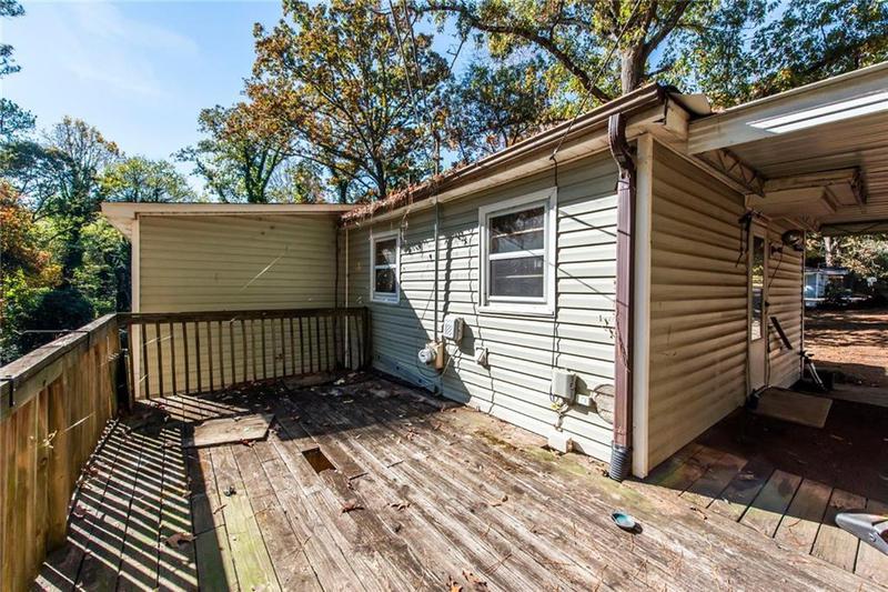 Image for property 6055 Blackhawk Trail, Mableton, GA 30126