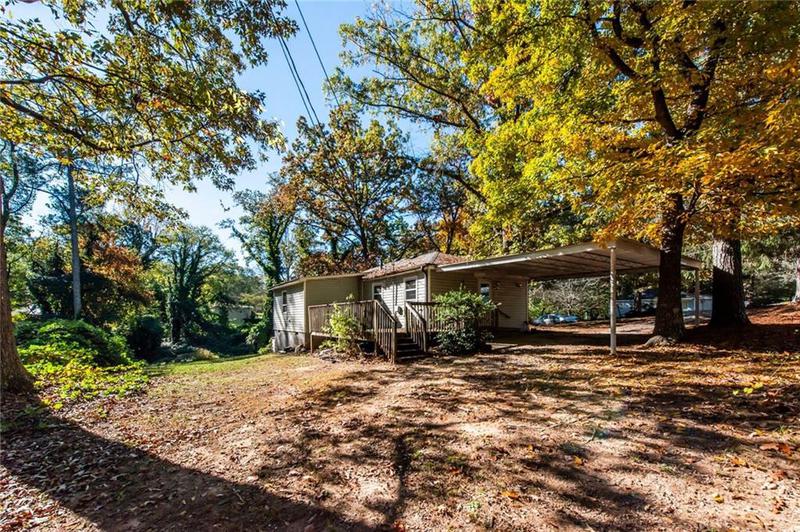 Image for property 6055 Blackhawk Trail, Mableton, GA 30126