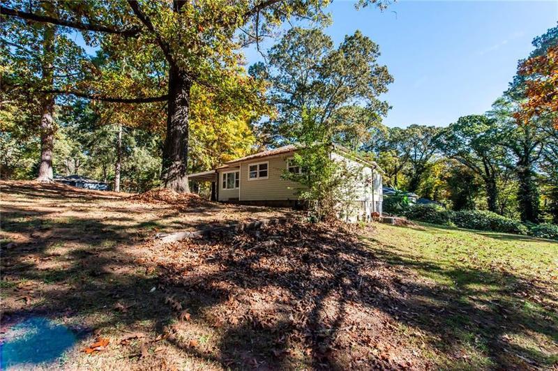 Image for property 6055 Blackhawk Trail, Mableton, GA 30126