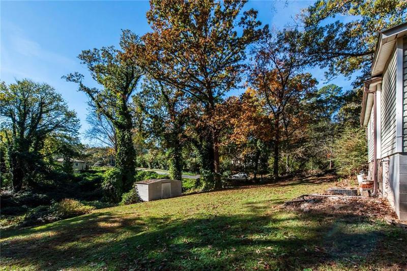 Image for property 6055 Blackhawk Trail, Mableton, GA 30126