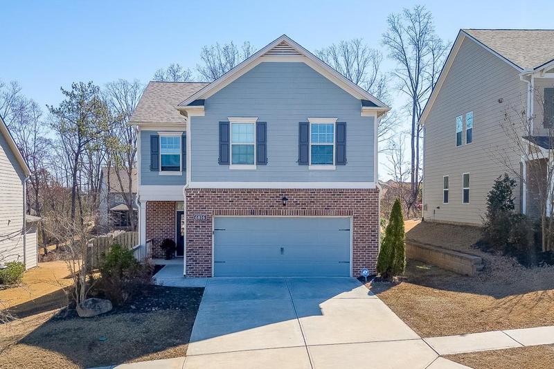 Image for property 6816 Lake Overlook Lane, Flowery Branch, GA 30542