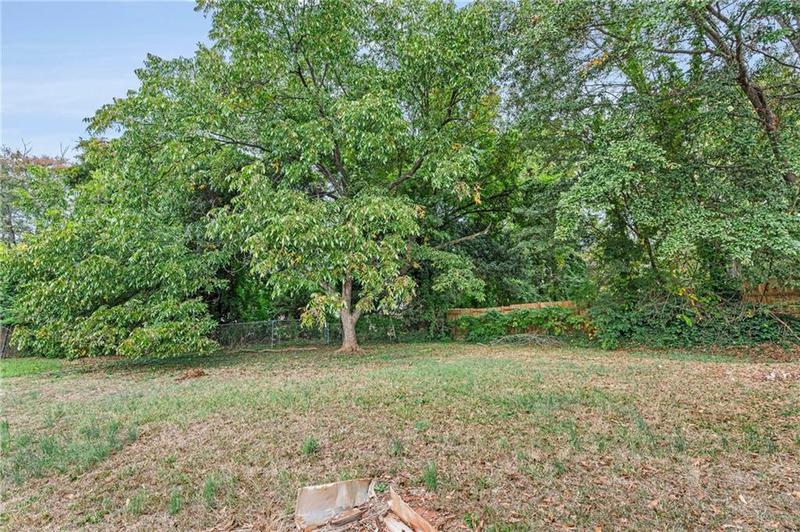 Image for property 1625 AUSTIN Drive, Decatur, GA 30032