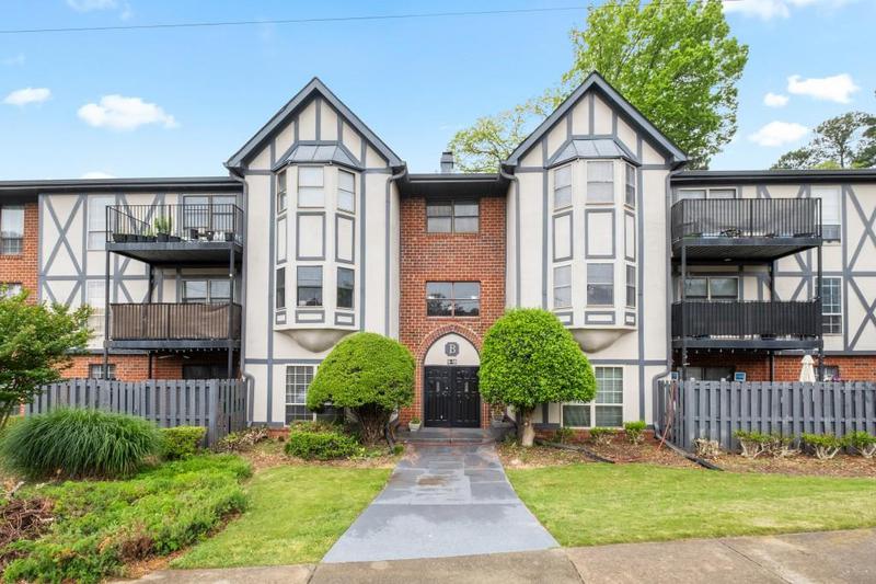Image for property 6851 Roswell Road B15, Sandy Springs, GA 30328