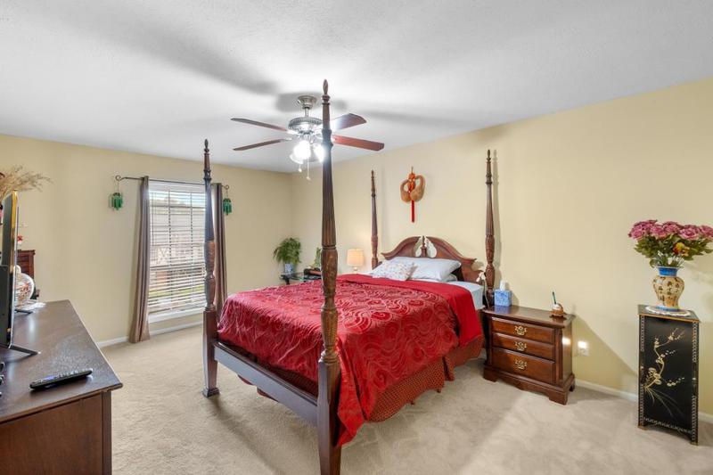 Image for property 6851 Roswell Road B15, Sandy Springs, GA 30328