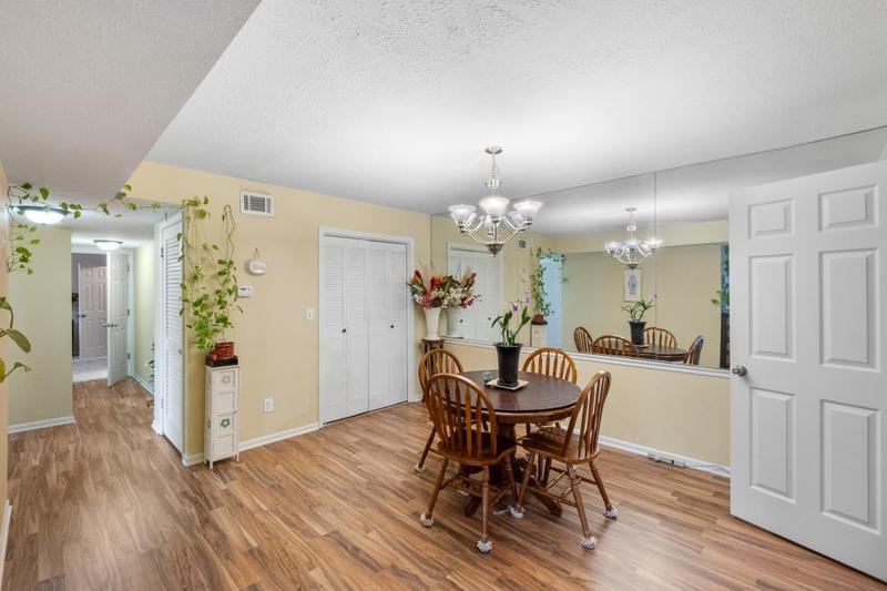 Image for property 6851 Roswell Road B15, Sandy Springs, GA 30328