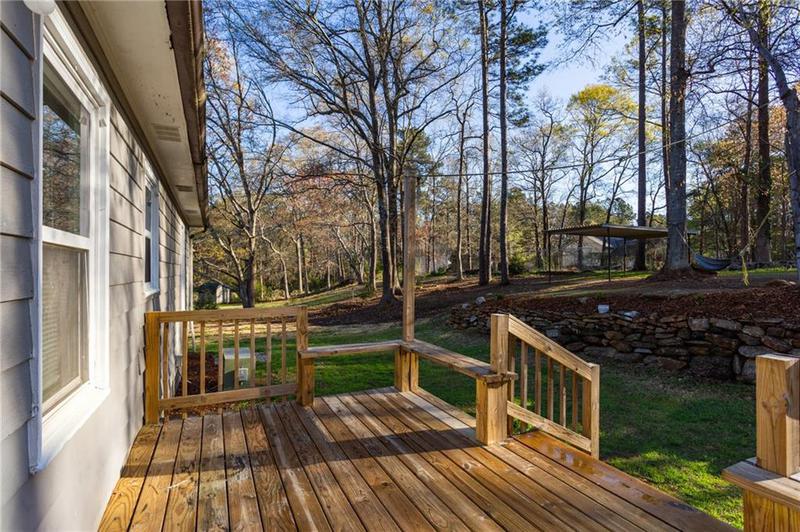 Image for property 65 Hickory Circle, Carrollton, GA 30116
