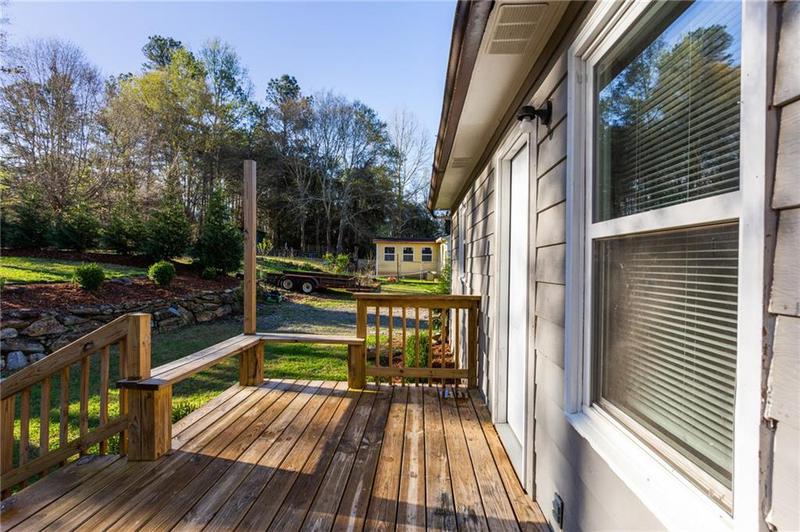 Image for property 65 Hickory Circle, Carrollton, GA 30116