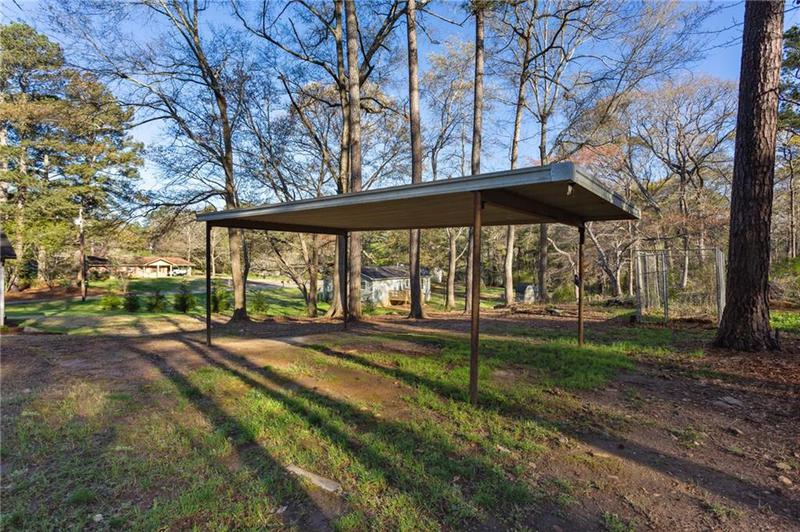 Image for property 65 Hickory Circle, Carrollton, GA 30116