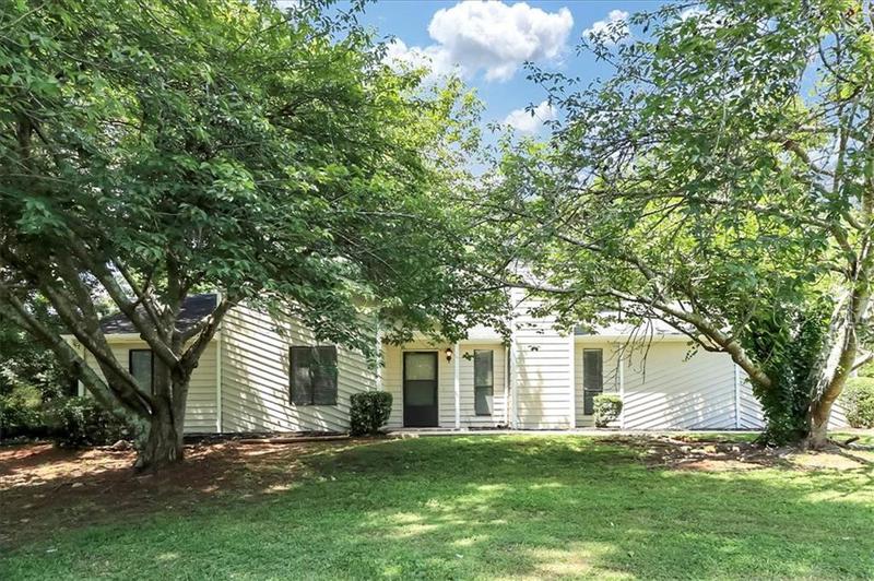 Image for property 3513 Warwick Way, Snellville, GA 30039