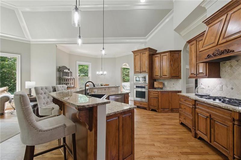 Image for property 648 Dogwood Way, Dawsonville, GA 30534