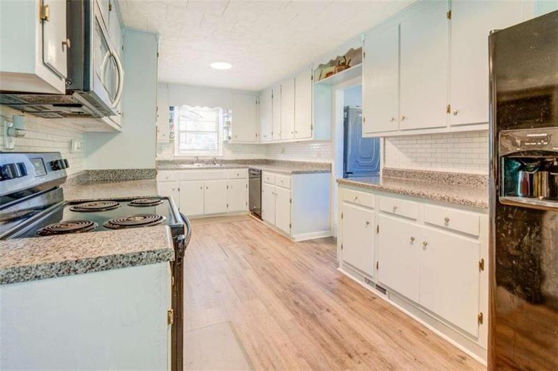 Image for property 10661 Flat Shoals Road, Covington, GA 30016