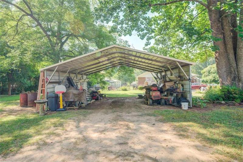 Image for property 10661 Flat Shoals Road, Covington, GA 30016
