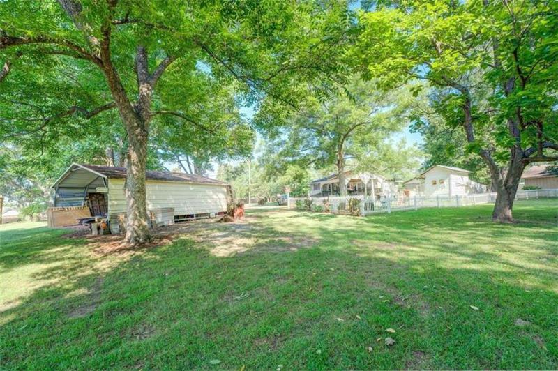 Image for property 10661 Flat Shoals Road, Covington, GA 30016
