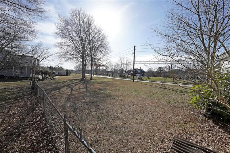 Image for property 2651 Old Lost Mountain Road, Powder Springs, GA 30127