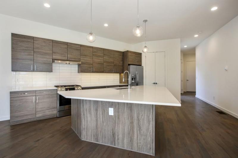 Image for property 2194 Bristol Cove 13, Chamblee, GA 30341