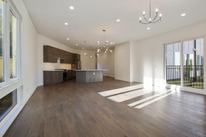 Image for property 2194 Bristol Cove 13, Chamblee, GA 30341