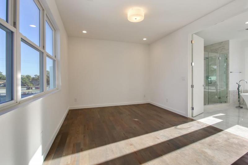 Image for property 2194 Bristol Cove 13, Chamblee, GA 30341